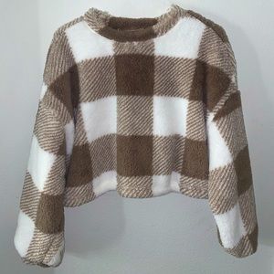 Brand New! Pullover Cropped Sweater